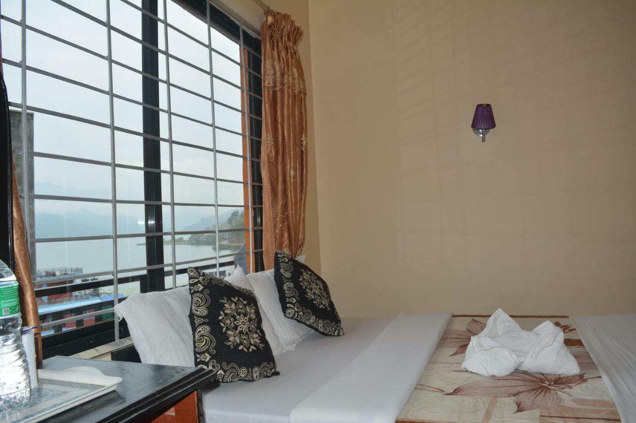 Hotel Direction Ποκάρα Εξωτερικό φωτογραφία